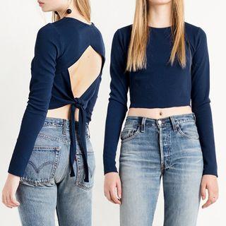 Long Sleeve Open Back Cropped T-shirt