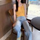 Plain Camisole / High-waist Jeans