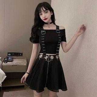 Cold-shoulder Cropped T-shirt / Grommet Mini A-line Skirt