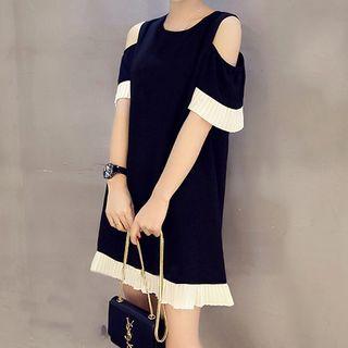 Cold-shoulder Short-sleeve Contrast-trim Shift Dress
