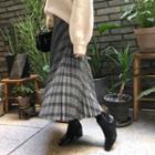 Accordion-pleats Check Skirt Black - One Size