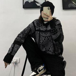 Round Neck Paisley Print Sweater