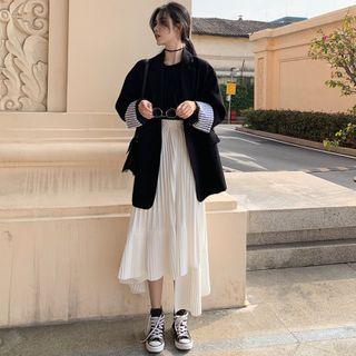Plain Blazer / Pleated Midi A-line Skirt