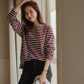 Basic Slit-side Stripe T-shirt