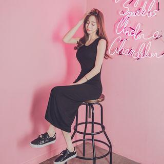 U-neck Maxi Tank Dress
