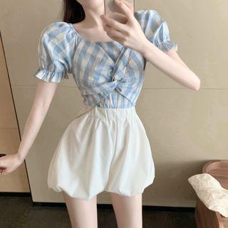 Gingham Short-sleeve Blouse / Elastic-waist Shorts