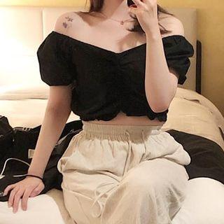 V-neck Short-sleeve Cropped Top Black - One Size