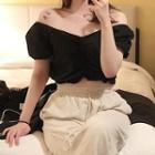V-neck Short-sleeve Cropped Top Black - One Size