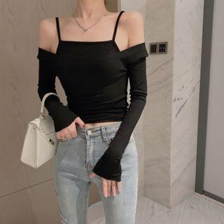 Set: Long-sleeve Off-shoulder T-shirt + Camisole Top