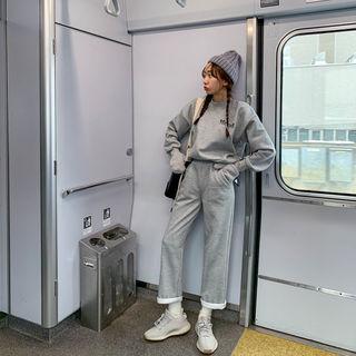 Lettered Sweatshirt & Sweatpants Lounge Set