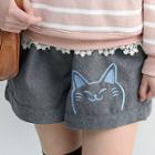 Band-waist Cat Embroidery Shorts