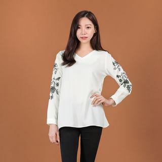 V-neck Flower Embroidered Blouse