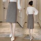 Silt-back Straight Midi Skirt