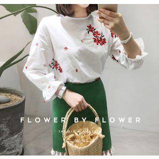 Frill-cuff Flower Embroidered Cotton Top