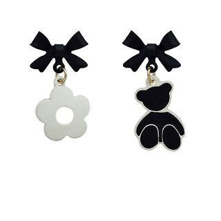Bear Flower Asymmetrical Alloy Dangle Earring 1 Pair - Asymmetric - Black & White - One Size