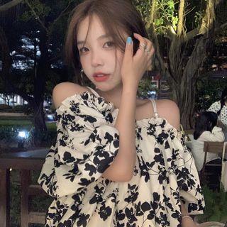 Puff-sleeve Off-shoulder Printed Top Top - One Size