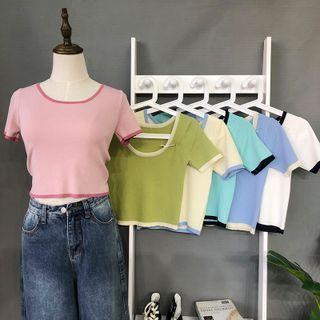 Short-sleeve U-neck Knit Crop Top