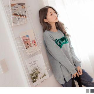 Letter Applique Slit-side Pullover