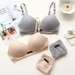 Set: Wireless Lace Top + Panties