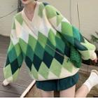 Diamond Pattern Fleece V-neck Sweater