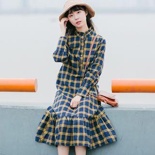 Plaid Ruffle Hem Midi Shirtdress
