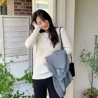 Ribbed Woolen Sweater