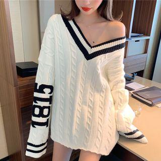Numbering V-neck Cable Knit Sweater