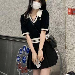 Short-sleeve Cropped Top / Pleated Skirt
