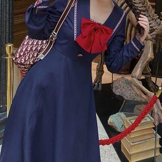 Contrast Trim Midi A-line Dress With Bow Brooch