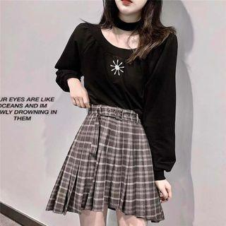 Puff-sleeve Sweatshirt / Plaid Skirt