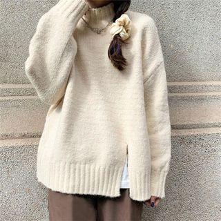 Long-sleeve Slit Mock-neck Knit Top