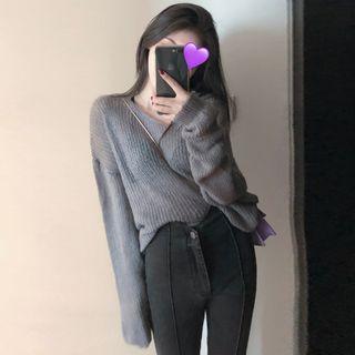 Long-sleeve Knit Sweater / High-waist Skinny Jeans