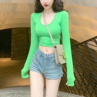Scoop-neck Long-sleeve Crop Top