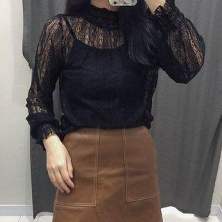 Set: Mock Neck Long Sleeve Lace Top + Plain Camisole Top