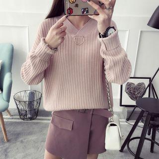 Metal Ring V-neck Sweater