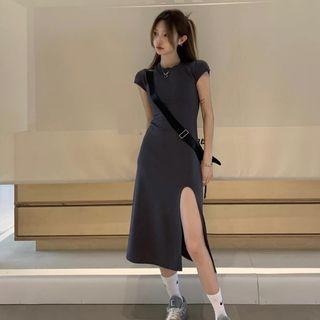 Short-sleeve Plain Split A-line Dress