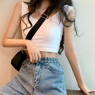 Plain Sleeveless Round Neck Cropped Top