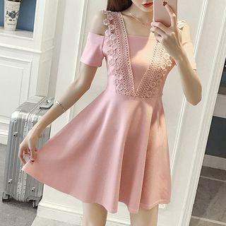 Open Shoulder Lace Panel Short-sleeve Dress