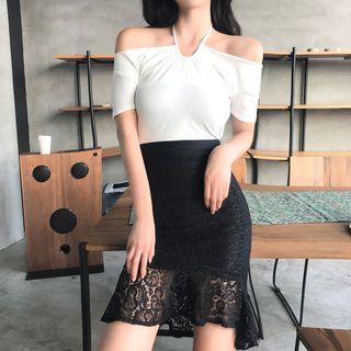 Short-sleeve Cold-shoulder Top / Lace Skirt