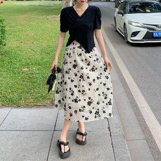 Short-sleeve Asymmetrical T-shirt / Floral Midi A-line Skirt