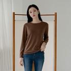 Round-neck Brushed Fleece-lined T-shirt