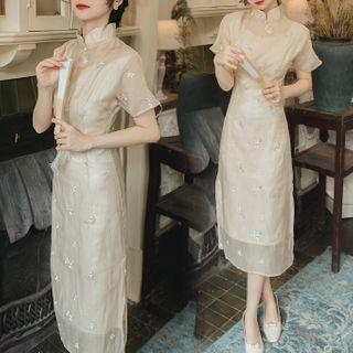 Short-sleeve Floral Embroidered Midi Qipao Dress