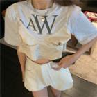 Mock Two-piece Short-sleeve Cropped T-shirt / Contrast Trim Wide-leg Shorts