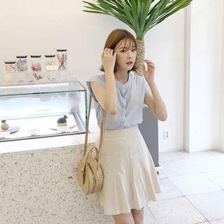 Cap-sleeve Fly-front Linen Blend Blouse