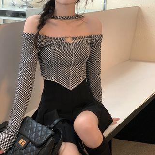 Off-shoulder Asymmetrical Checker Print T-shirt / A-line Skirt