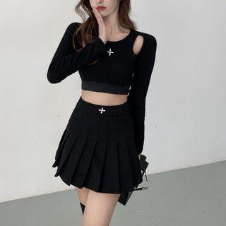 Long-sleeve Cold-shoulder Star Embroidered Cropped T-shirt / Mini Pleated Skirt