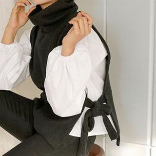Turtle-neck Tie-side Vest