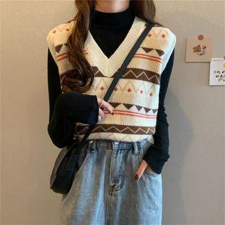 Striped Sweater Vest / Long-sleeve Mock-neck T-shirt