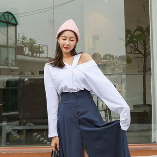 Strappy V-neck Drop-shoulder T-shirt