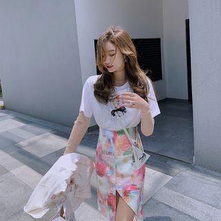 Printed Short-sleeve T-shirt / Long-sleeve Mesh Top / Floral Midi A-line Skirt